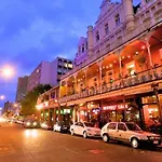 Centrally Located 2 Bedroom Apartment In Cape Town