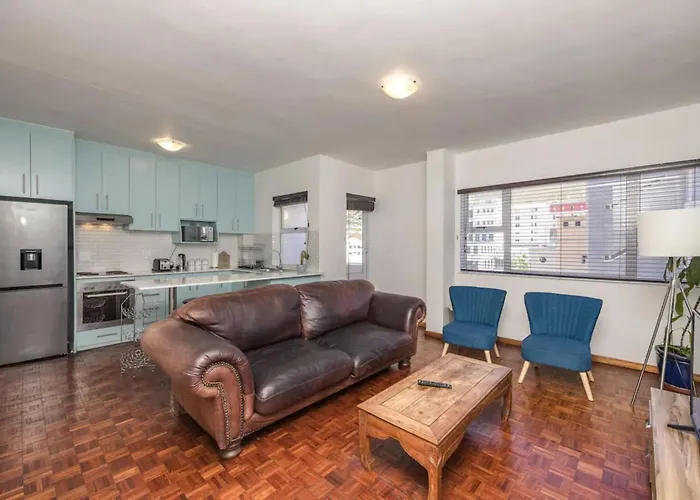 Centrally Located 2 Bedroom Apartment In Cape Town
