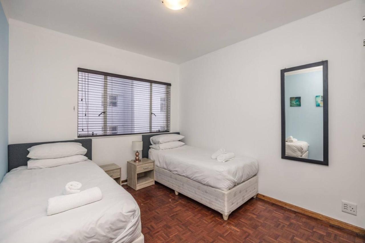 Centrally Located 2 Bedroom In Appartement Le Cap