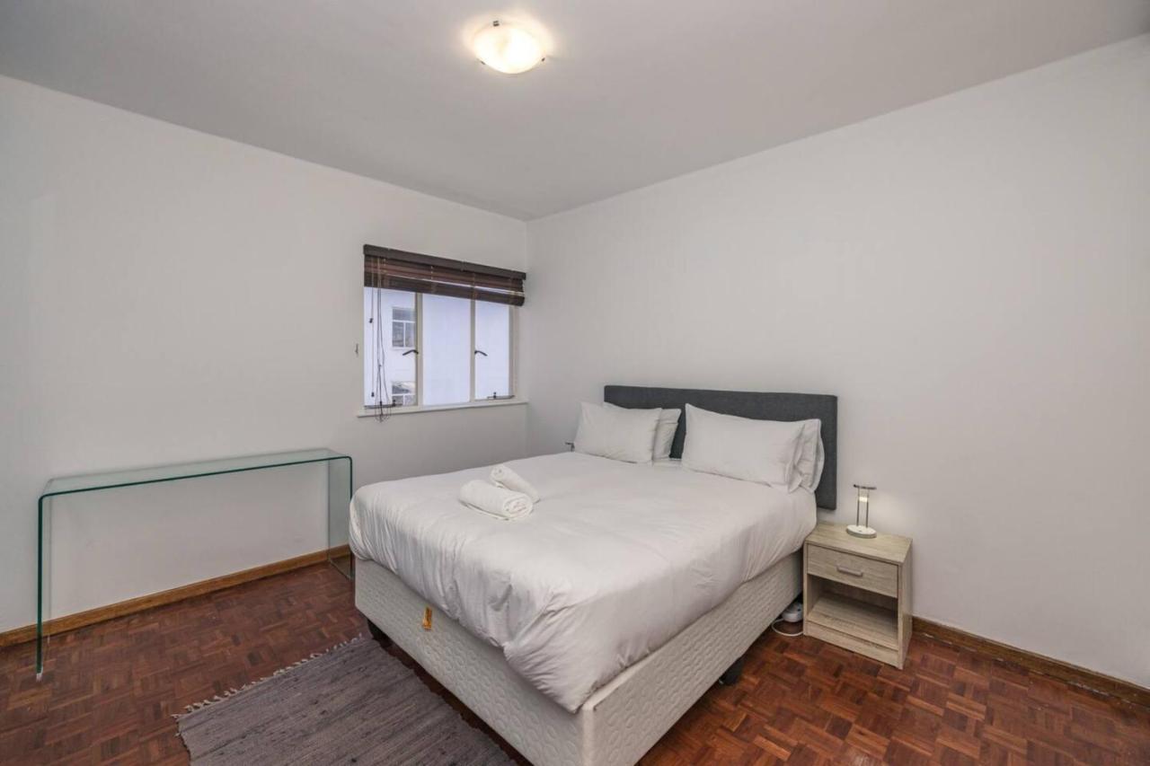 Centrally Located 2 Bedroom In Appartement